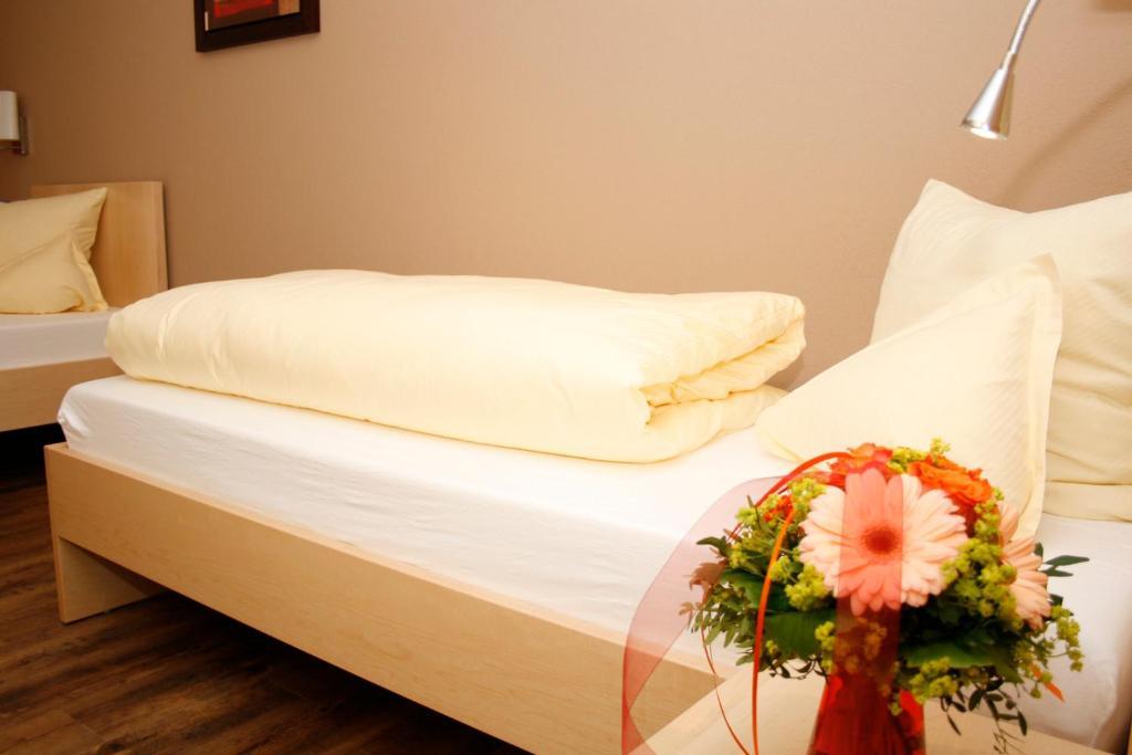 Hotel Gasthof Zur Post Barnau Room photo